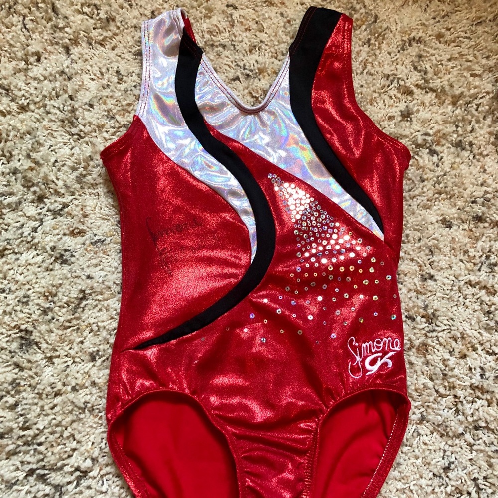 Simone Biles Signature GK Leo signed by Simone!!